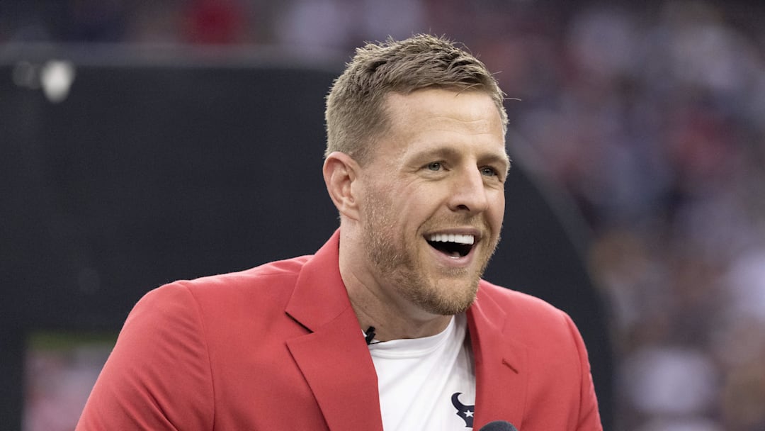 Oct 1, 2023; Houston, Texas, USA; Former Houston Texans JJ Watt speaks to the fans during his Ring Of Honor Ceremony at halftime during the game between the Texans and Pittsburgh Steelers at NRG Stadium. Mandatory Credit: Thomas Shea-Imagn Images Oct 1, 2023; Houston, Texas, USA; Former Houston Texans JJ Watt speaks to the fans during his Ring Of Honor Ceremony at halftime during the game between the Texans and Pittsburgh Steelers at NRG Stadium. Mandatory Credit: Thomas Shea-Imagn Images
