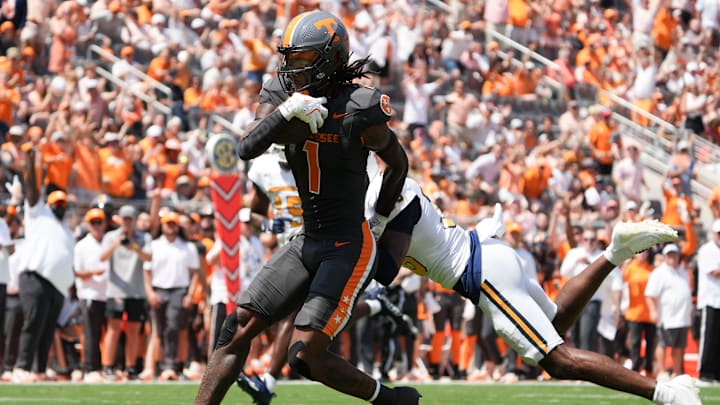 Tennessee wide receiver Dont'e Thornton Jr. (1) runs the ball during a game between Tennessee and Chattanooga, Saturday, Aug. 31, 2024.