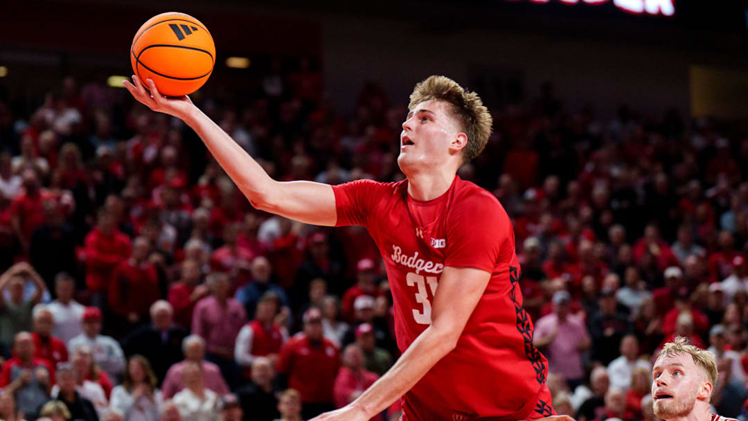 Wisconsin Badgers forward Nolan Winter. 