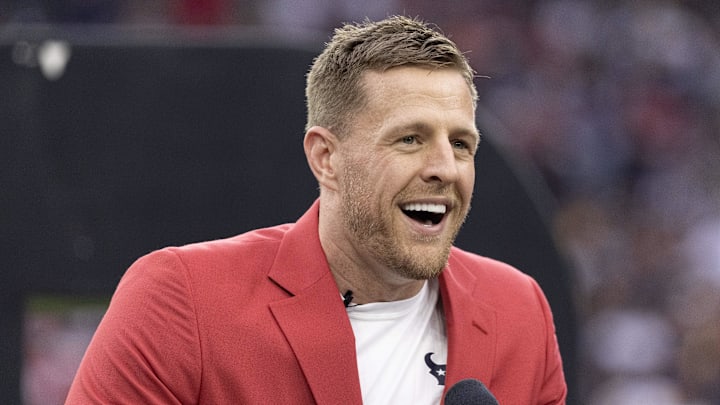 Oct 1, 2023; Houston, Texas, USA; Former Houston Texans JJ Watt speaks to the fans during his Ring Of Honor Ceremony at halftime during the game between the Texans and Pittsburgh Steelers at NRG Stadium. Mandatory Credit: Thomas Shea-Imagn Images Oct 1, 2023; Houston, Texas, USA; Former Houston Texans JJ Watt speaks to the fans during his Ring Of Honor Ceremony at halftime during the game between the Texans and Pittsburgh Steelers at NRG Stadium. Mandatory Credit: Thomas Shea-Imagn Images