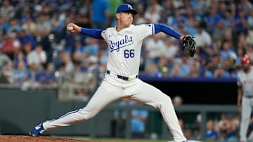 Los Angeles Angels v Kansas City Royals