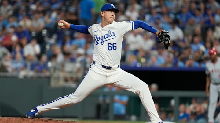 Los Angeles Angels v Kansas City Royals