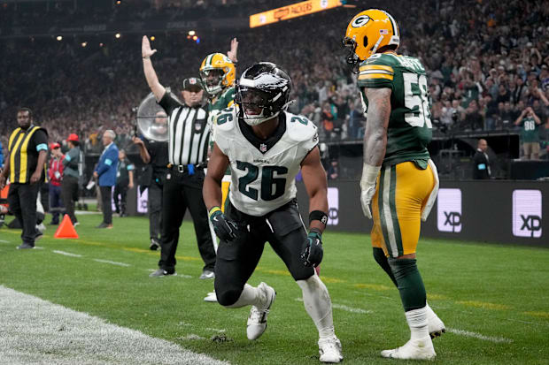 Philadelphia Eagles running back Saquon Barkley scored three touchdowns vs. the Packers in Week 1.