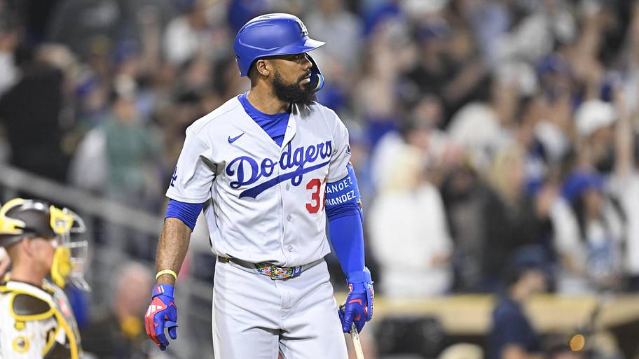Teoscar Hernandez, Los Angeles Dodgers, ABS challenge system 