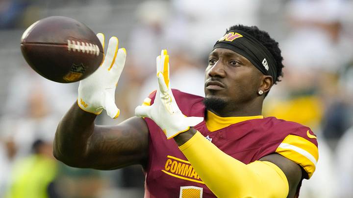 Washington Commanders wide receiver Deebo Samuel Sr. (1)