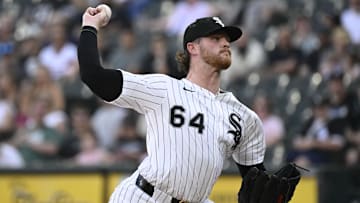Chicago White Sox pitcher Shane Smith (64) throws against the Arizona Diamondbacks at Rate Field. 