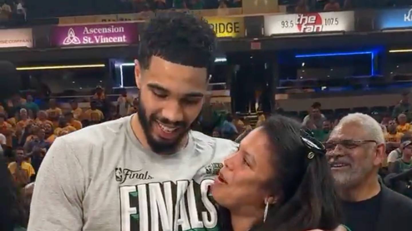 Celtics' Jayson Tatum Shared Such a Sweet Moment With His Mom After Game 4 Win - Vimarsana News