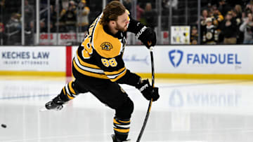 Chicago Blackhawks v Boston Bruins