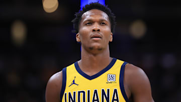 Indiana Pacers wing Bennedict Mathurin (00).