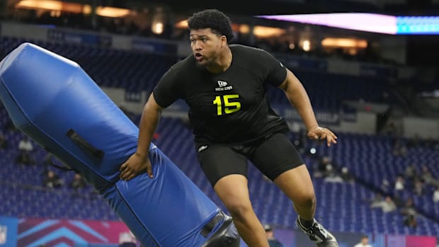 Oregon defensive lineman Derrick Harmon became a Duck after playing at Michigan's Loyola High.