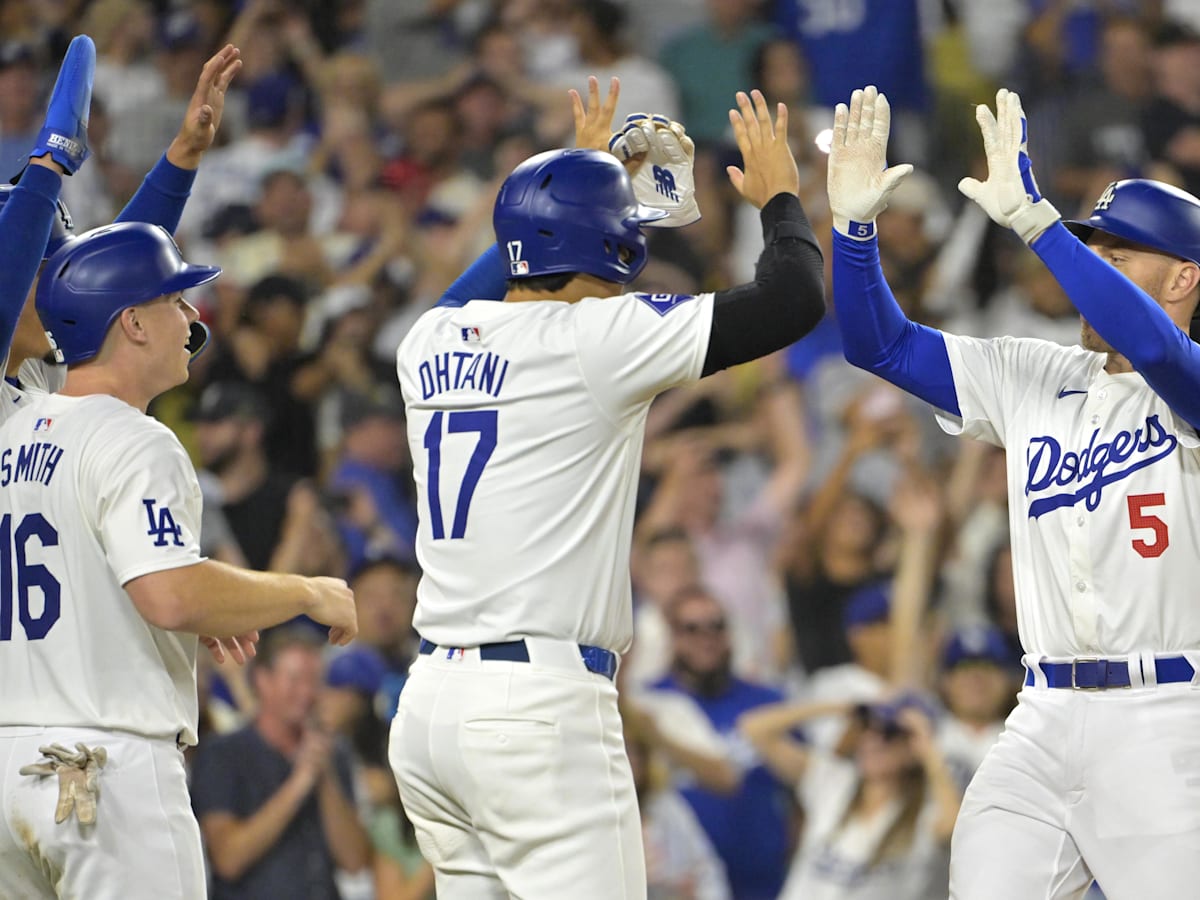 Dodgers' $140 Million All-Star Exits Tuesday's Cactus League Game After Hit  By Pitch