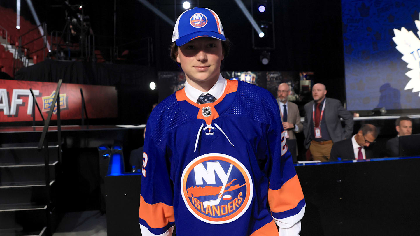 NY Islanders 202223 Prospect Profile Quinn Finley