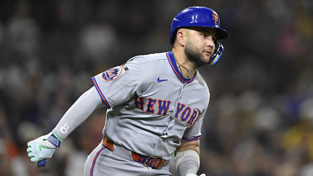 Jun 5, 2026; San Diego, California, USA; New York Mets shortstop Bo Bichette (19) runs after hitting a double during the eighth inning against the San Diego Padres at Petco Park. Mandatory Credit: Denis Poroy-Imagn Images