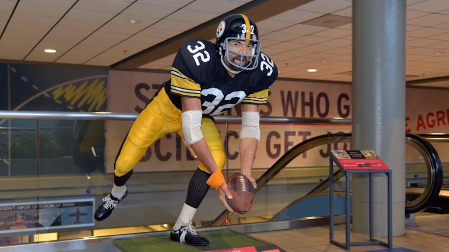 The statue of Pittsburgh Steelers running back Franco Harris