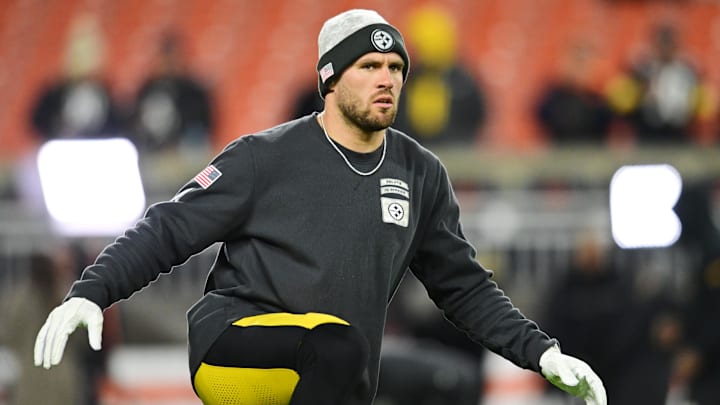 Pittsburgh Steelers linebacker T.J. Watt (90). 