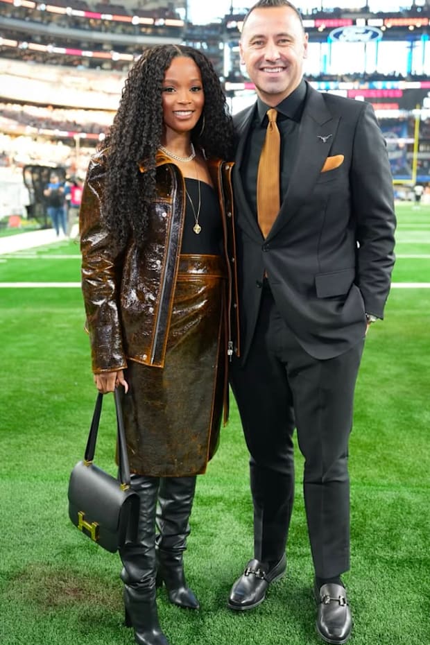 Steve Sarkisian’s wife Loreal calls ‘BS’ on fashion myth while stunning