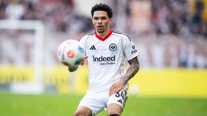 Nnamdi Collins wird der Eintracht längere Zeit fehlen Nnamdi Collins wird der Eintracht längere Zeit fehlen