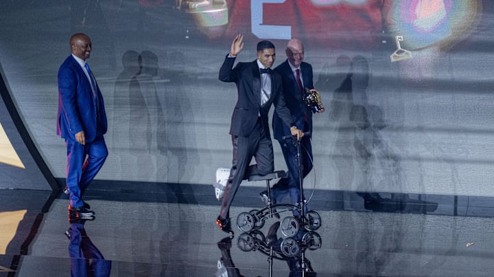 Achraf Hakimi s'est rendu à la cérémonie avec une chaussure orthopédique.