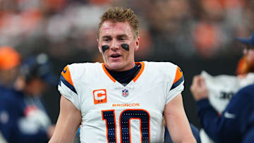 Denver Broncos v Las Vegas Raiders - NFL 2025