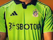 Fulham's 2025/26 away kit.