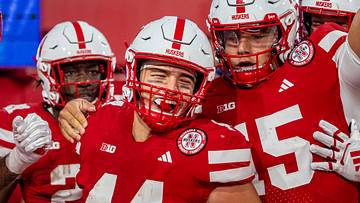Huskers Rally Behind Freshman QB Lateef for UCLA Clash
