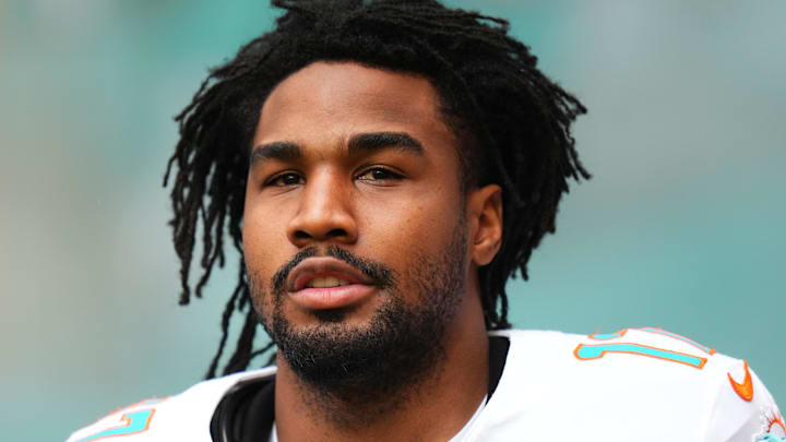 Nov 30, 2025; Miami Gardens, Florida, USA; Miami Dolphins wide receiver Jaylen Waddle (17) takes the field prior to a game against the New Orleans Saints at Hard Rock Stadium. Mandatory Credit: Rich Storry-Imagn Images