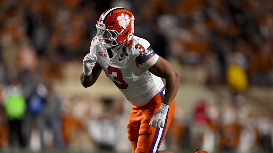 Dec 21, 2024; Austin, Texas, USA; Clemson Tigers defensive end T.J. Parker (3) in action during the game between the Texas Longhorns and the Clemson Tigers in the CFP National Playoff First Round at Darrell K Royal-Texas Memorial Stadium. Dec 21, 2024; Austin, Texas, USA; Clemson Tigers defensive end T.J. Parker (3) in action during the game between the Texas Longhorns and the Clemson Tigers in the CFP National Playoff First Round at Darrell K Royal-Texas Memorial Stadium.
