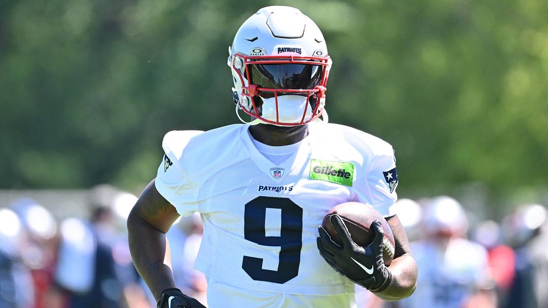 Jun 9, 2026; Foxborough, MA, USA; New England Patriots wide receiver Kayshon Boutte (9) runs with the ball at minicamp at Gillette Stadium. Mandatory Credit: Eric Canha-Imagn Images