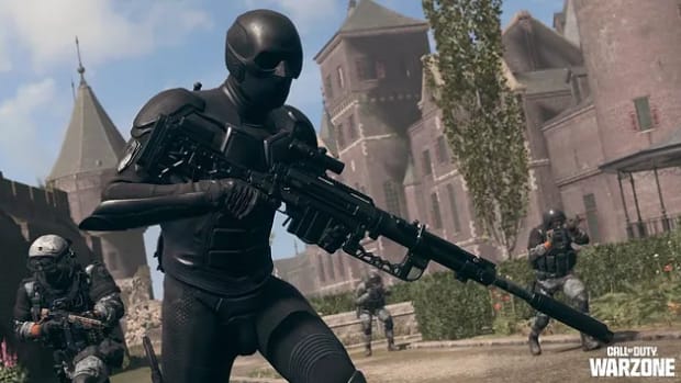 Black Noir running around with a gun in Call of Duty Modern Warfare 3.