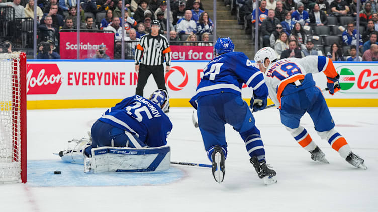 New York Islanders v Toronto Maple Leafs