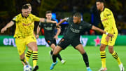 Mbappé abriu o placar de pênalti na vitória por 2 a 0 do PSG contra o Borussia Dortmund no primeiro confronto 