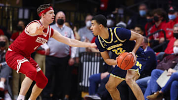 Illinois vs. Michigan Prediction and Odds (Illinois Primed to ...