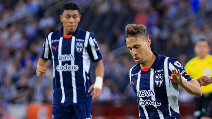 Sergio Canales, Jonathan Perlalza