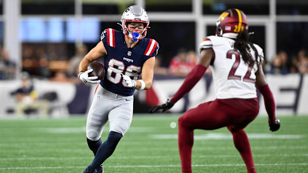 New England Patriots wide receiver Efton Chism III