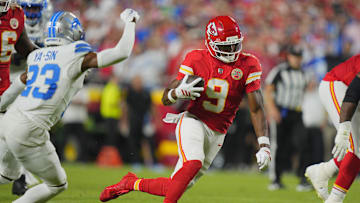 Oct 12, 2025; Kansas City, Missouri, USA; Kansas City Chiefs wide receiver Juju Smith-Schuster (9) makes a catch against the Detroit Lions during the first half at GEHA Field at Arrowhead Stadium. Mandatory Credit: Jay Biggerstaff-Imagn Images