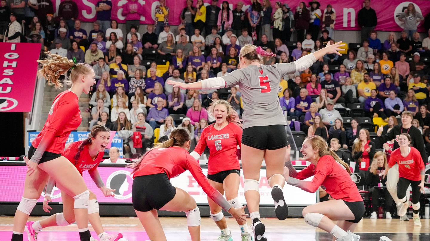Iowa state volleyball 4A sees first big upset of tourney, as Sergeant
