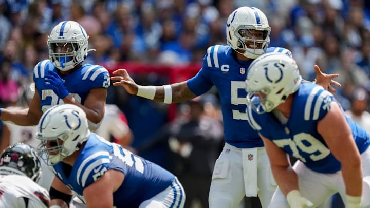 Indianapolis Colts quarterback Anthony Richardson (5) talks to the team Sunday, Sept. 8, 2024, during a game against the Houston Texans at Lucas Oil Stadium in Indianapolis.