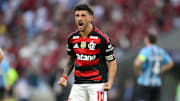 Destaque entre os estrangeiros, De Arrascaeta possui 18 gols e 13 assistências em 2025