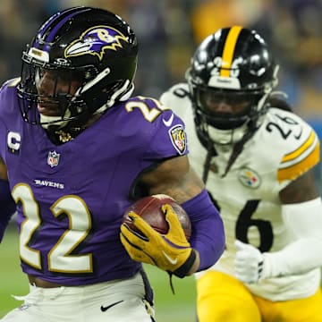 Baltimore Ravens running back Derrick Henry runs against the Pittsburgh Steelers.