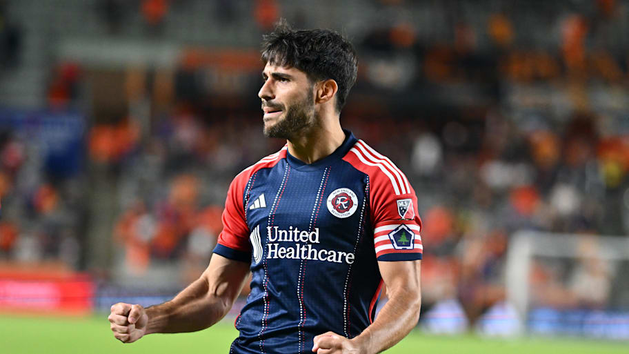 Carles Gil.