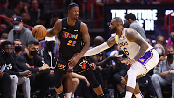 Algunos medios no descartan que los Lakers junten a Jimmy Butler con LeBron James
