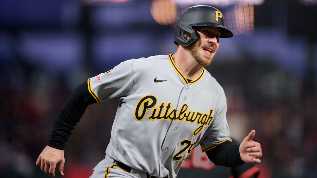 May 9, 2026; San Francisco, California, USA; Pittsburgh Pirates outfielder Ryan O'Hearn (29) runs toward home plate to score a run on an RBI double hit by infielder Spencer Horwitz (not pictured) against the San Francisco Giants during the seventh inning at Oracle Park. Mandatory Credit: Robert Edwards-Imagn Images