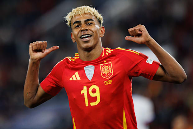 Lamine Yamal celebrating for Spain.