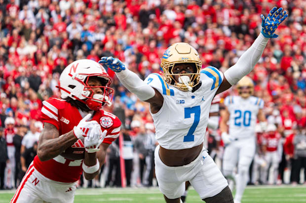 Nebraska Cornhuskers wide receiver Jacory Barney Jr. (17) catches a pass against the UCLA Bruins