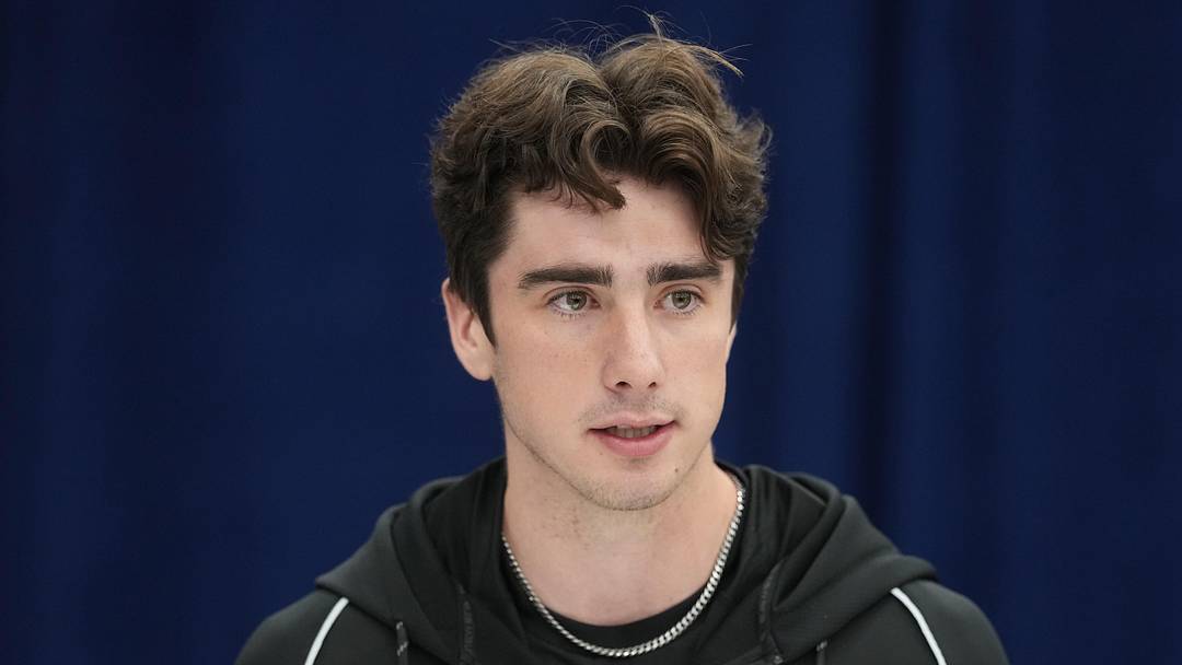 Michigan place kicker Dominic Zvada