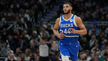 Charlotte Hornets v Milwaukee Bucks