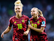 Auch zu Linda Dallmann (links) und Elisa Senß (rechts) gibt es Transfergerüchte