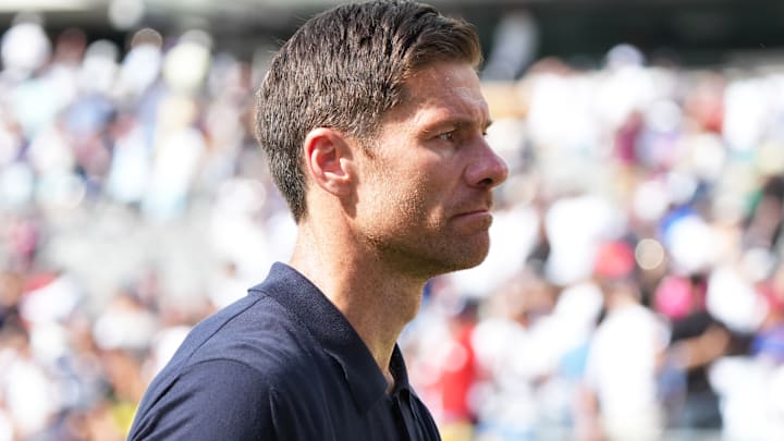 Xabi Alonso sofreu um dolorosa goleada no duelo entre Real Madrid e PSG