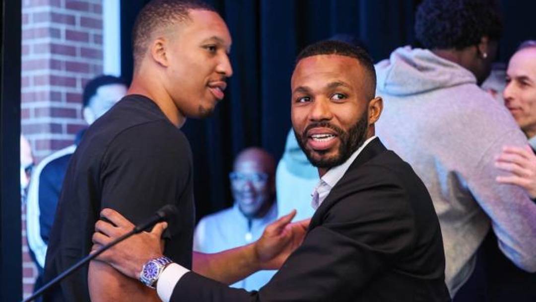 Jeff Peterson Greeting Grant Williams