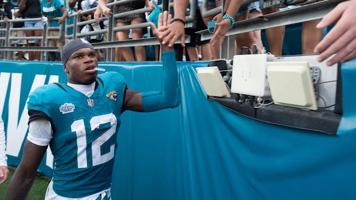 Jacksonville Jaguars two-way star Travis Hunter received praise from teammate Josh Hines-Allen.